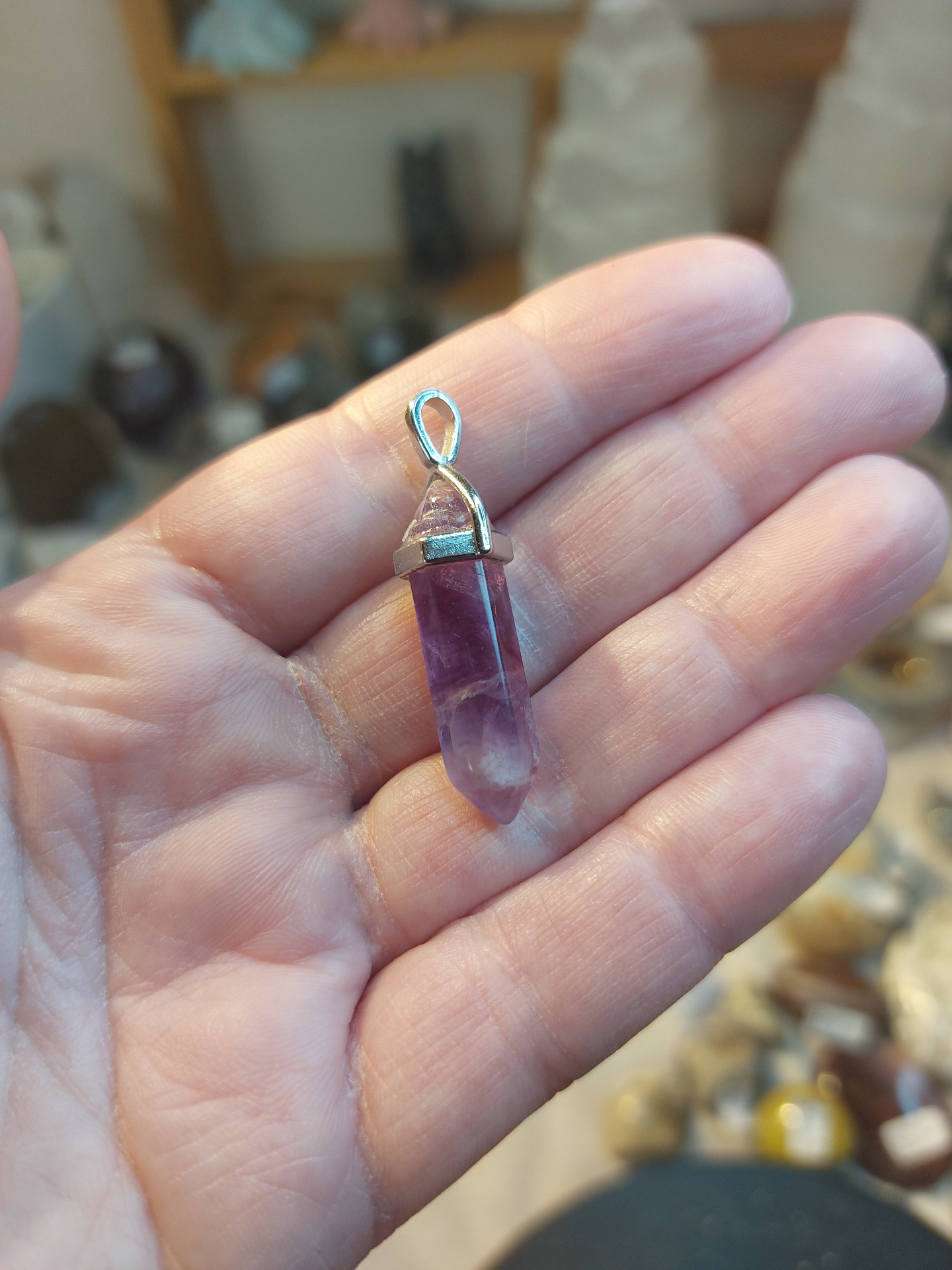 Re-sell - Sälj dina begagnade stenar som är redo att återälskas!